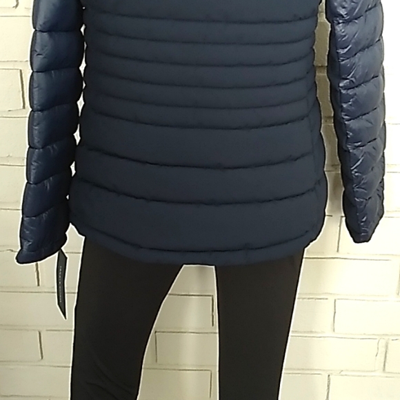 Tommy Hilfiger Hooded Packable Navy Puffer Coat. Size Medium  NWT - Picture 10 of 16
